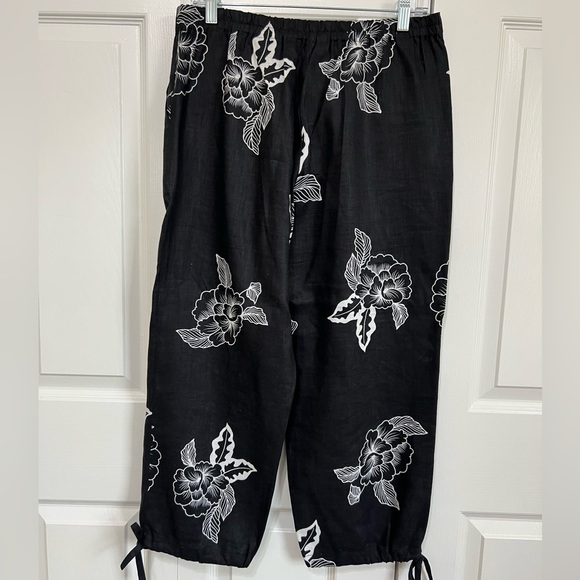 Uniform John Paul Richard Pure Linen Embellished Floral Crop Pants Medium Petite - Picture 2 of 11